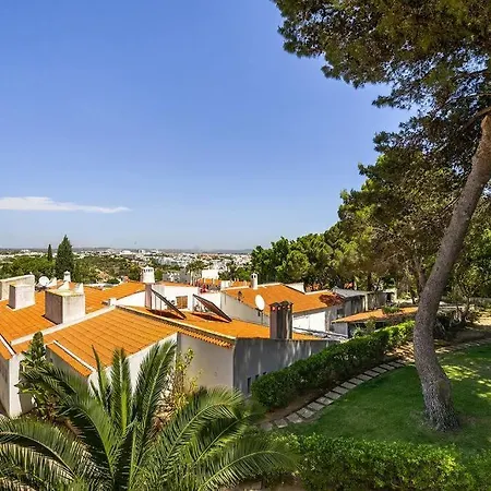 Garden Paradise, Old Town & Apartamento *