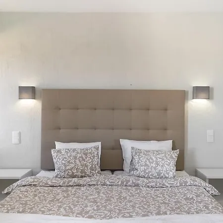 Garden Paradise, Old Town & * Albufeira